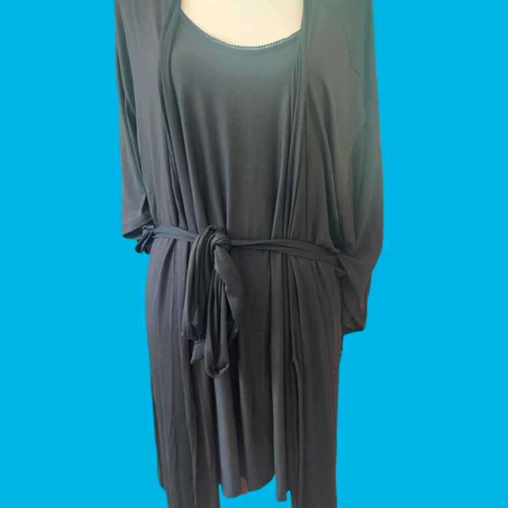Nightgown and robe set